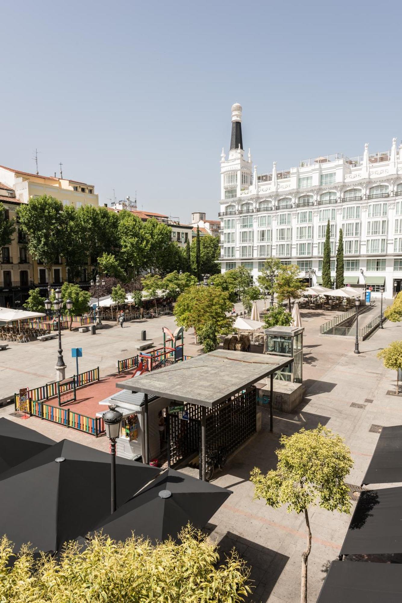 Santa Ana Plaza Madri Quarto foto
