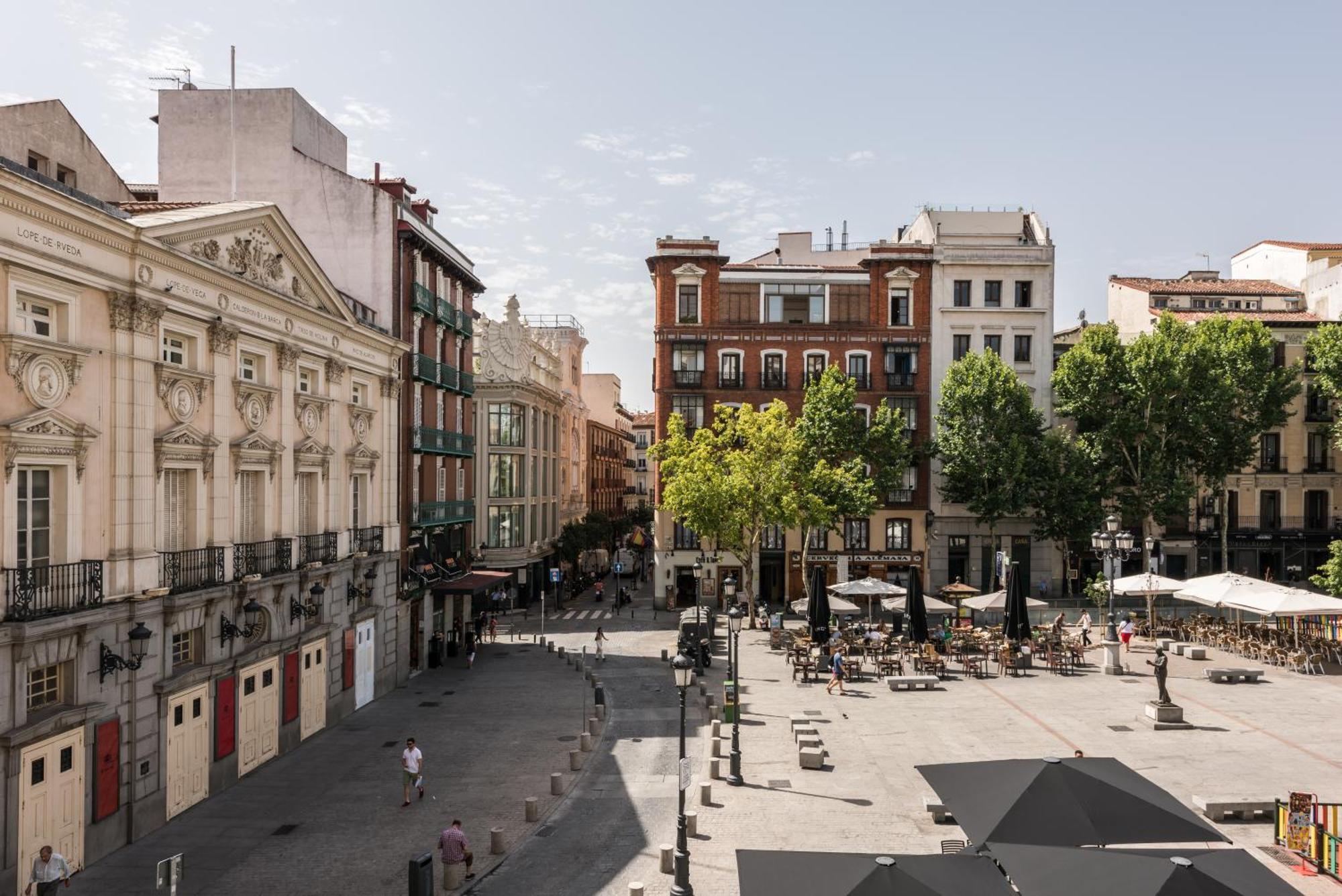 Santa Ana Plaza Madri Quarto foto
